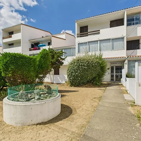 דירה 200m De La Plage, Terrasse, Pour 4