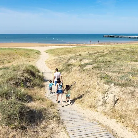 200m De La Plage, Terrasse, Pour 4 Apartmán *