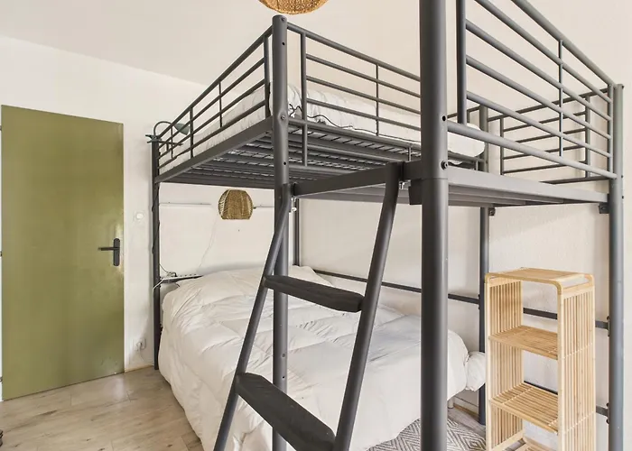 Appartement 200m De La Plage, Terrasse, Pour 4 *