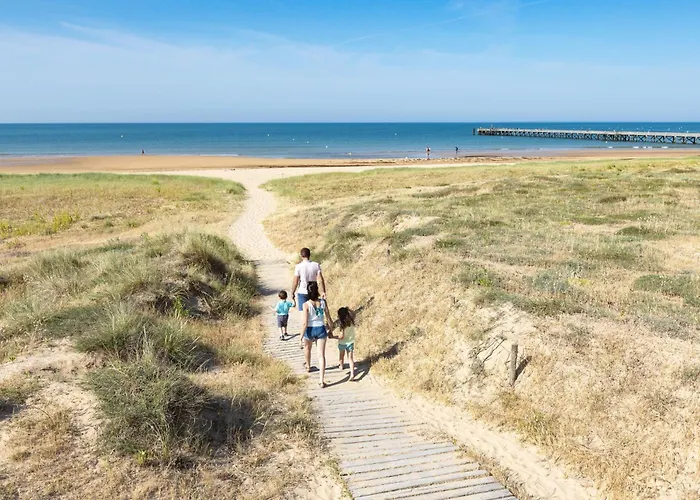 200m De La Plage, Terrasse, Pour 4 Appartement *